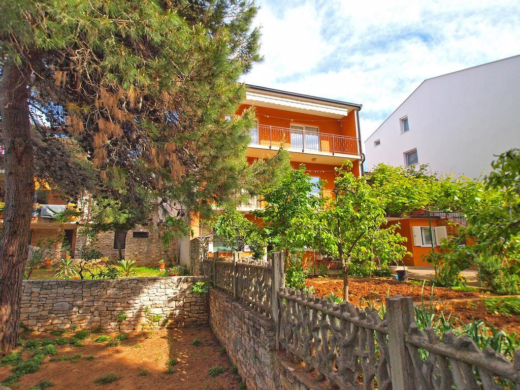 Apartments Branko 1348 プーラ エクステリア 写真