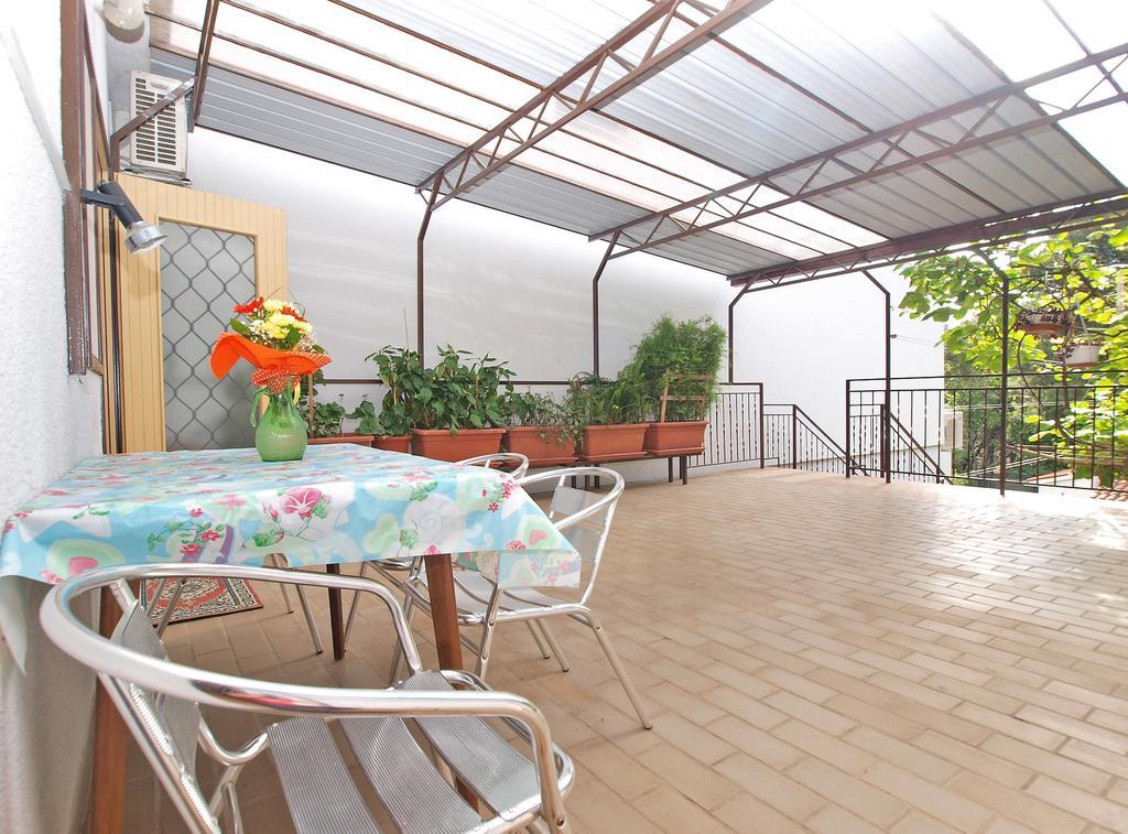 Apartments Branko 1348 プーラ エクステリア 写真