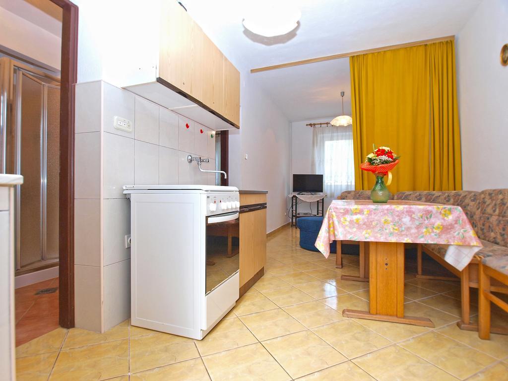 Apartments Branko 1348 プーラ エクステリア 写真