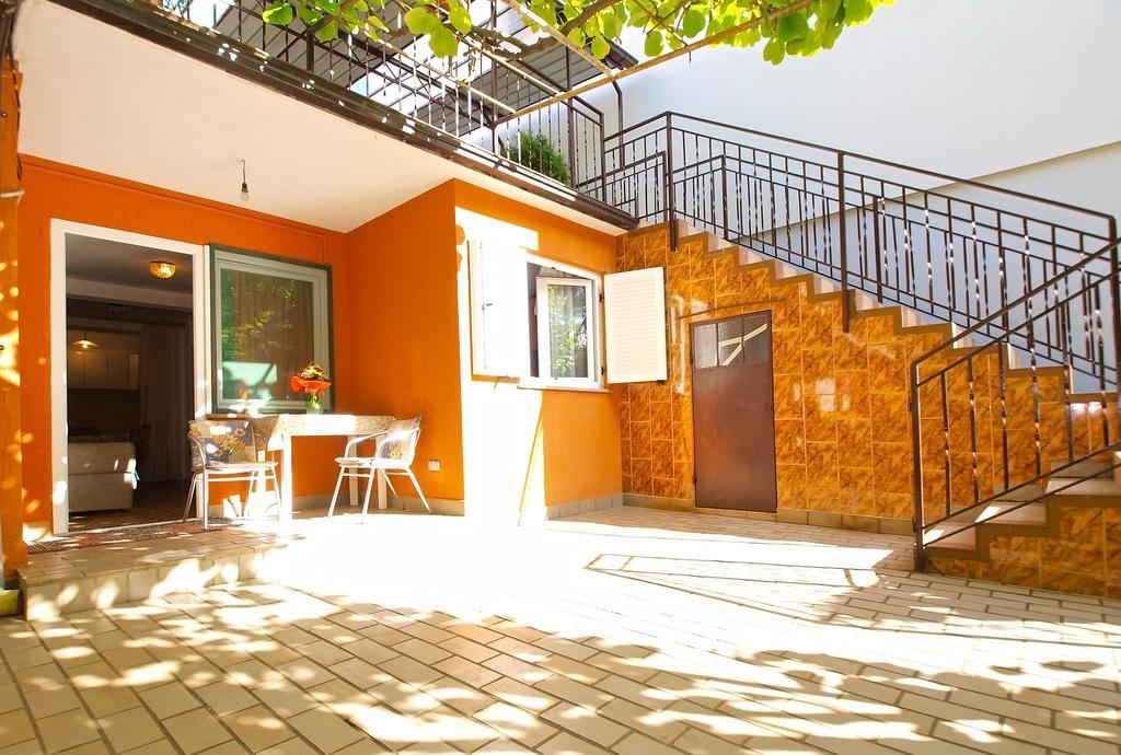 Apartments Branko 1348 プーラ エクステリア 写真