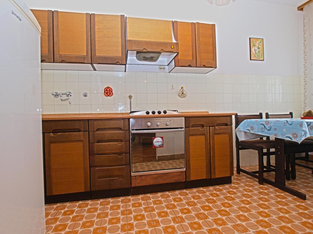 Apartments Branko 1348 プーラ エクステリア 写真