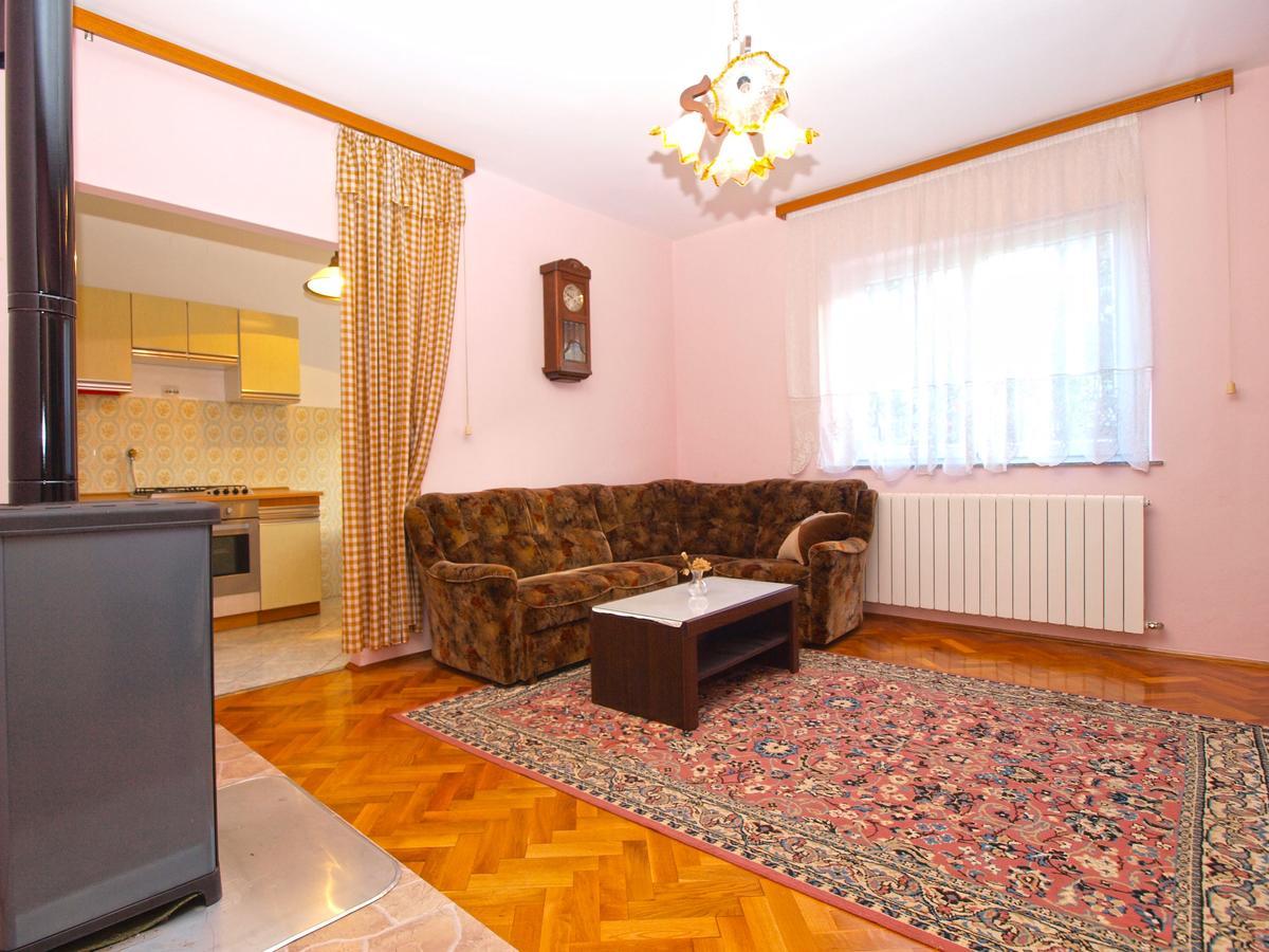 Apartments Branko 1348 プーラ エクステリア 写真